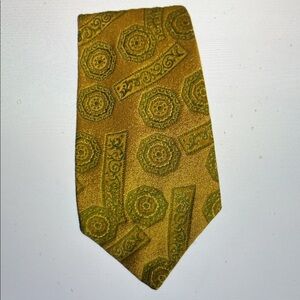 Wembley Gold and Green Geometric Tie